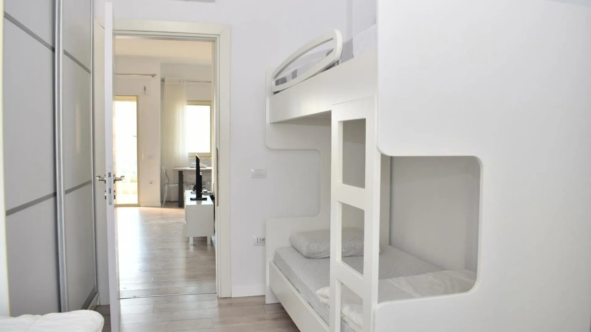 Sunny Beach Apartments - 253 Plazhi San Pietro